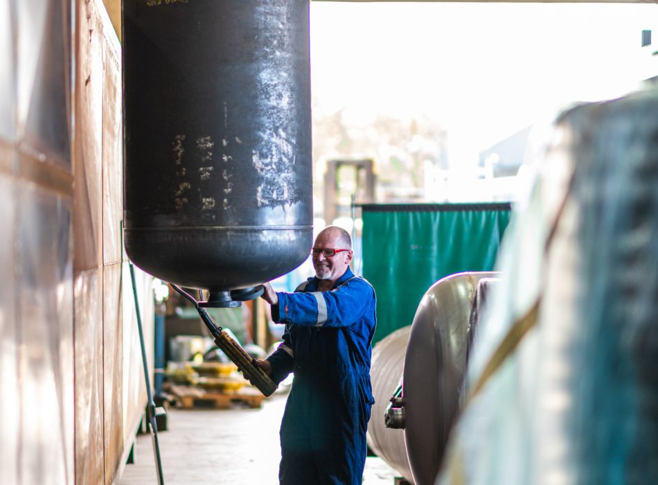 Puma Engineer with a small pressure vessel